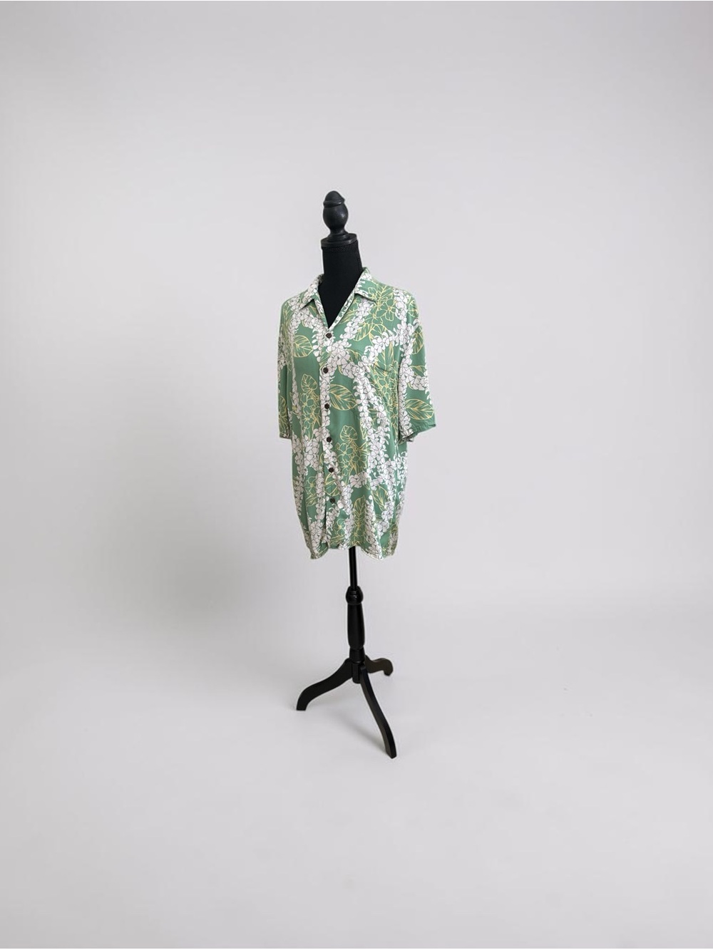 Green Floral Short-Sleeve Button Down